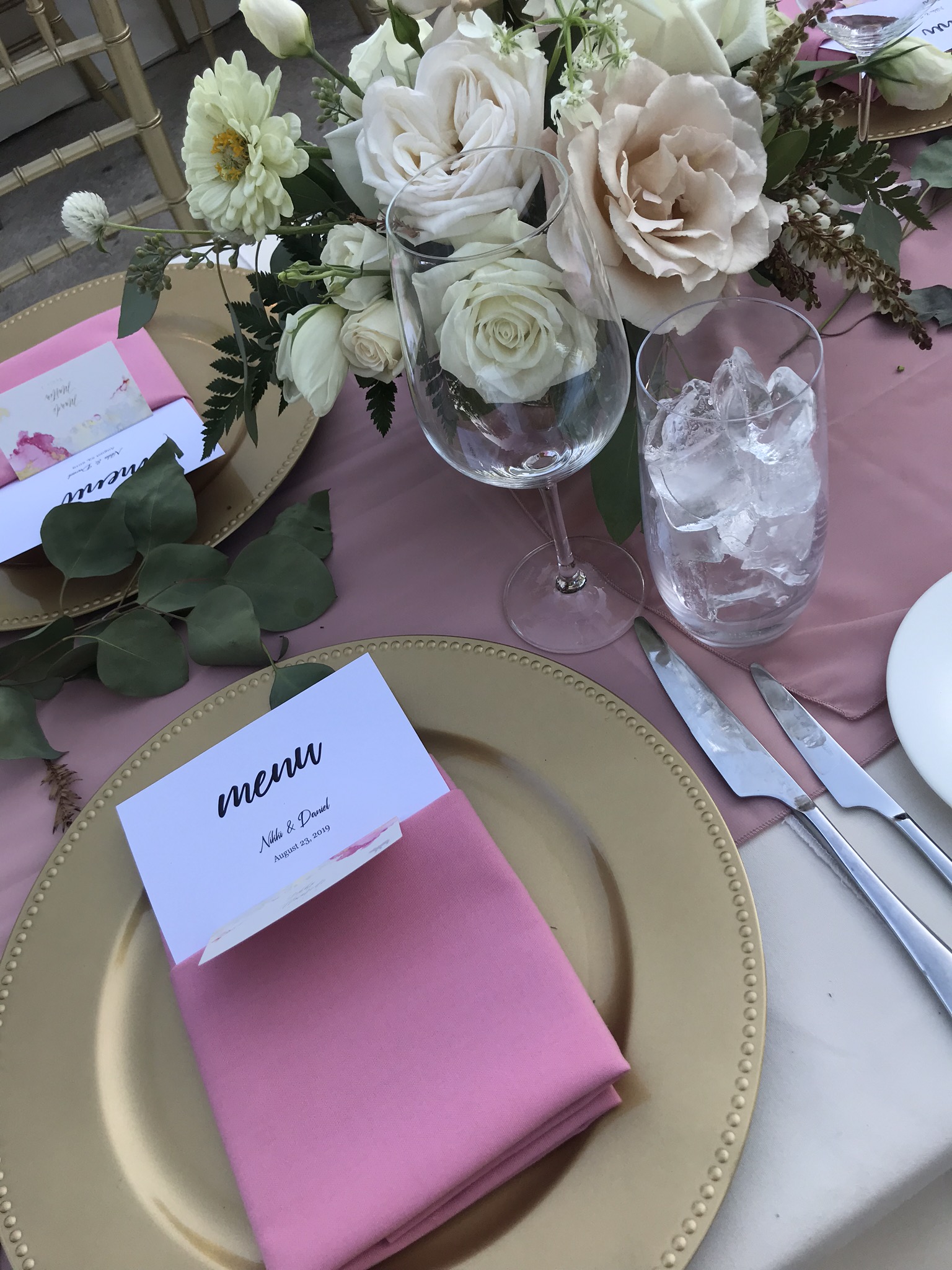 6B73B55D-FF8C-436F-B426-06C639A3D645