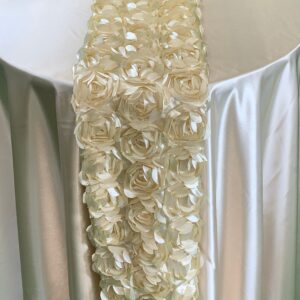 CHAMPAGNE ROSETTE RUNNER