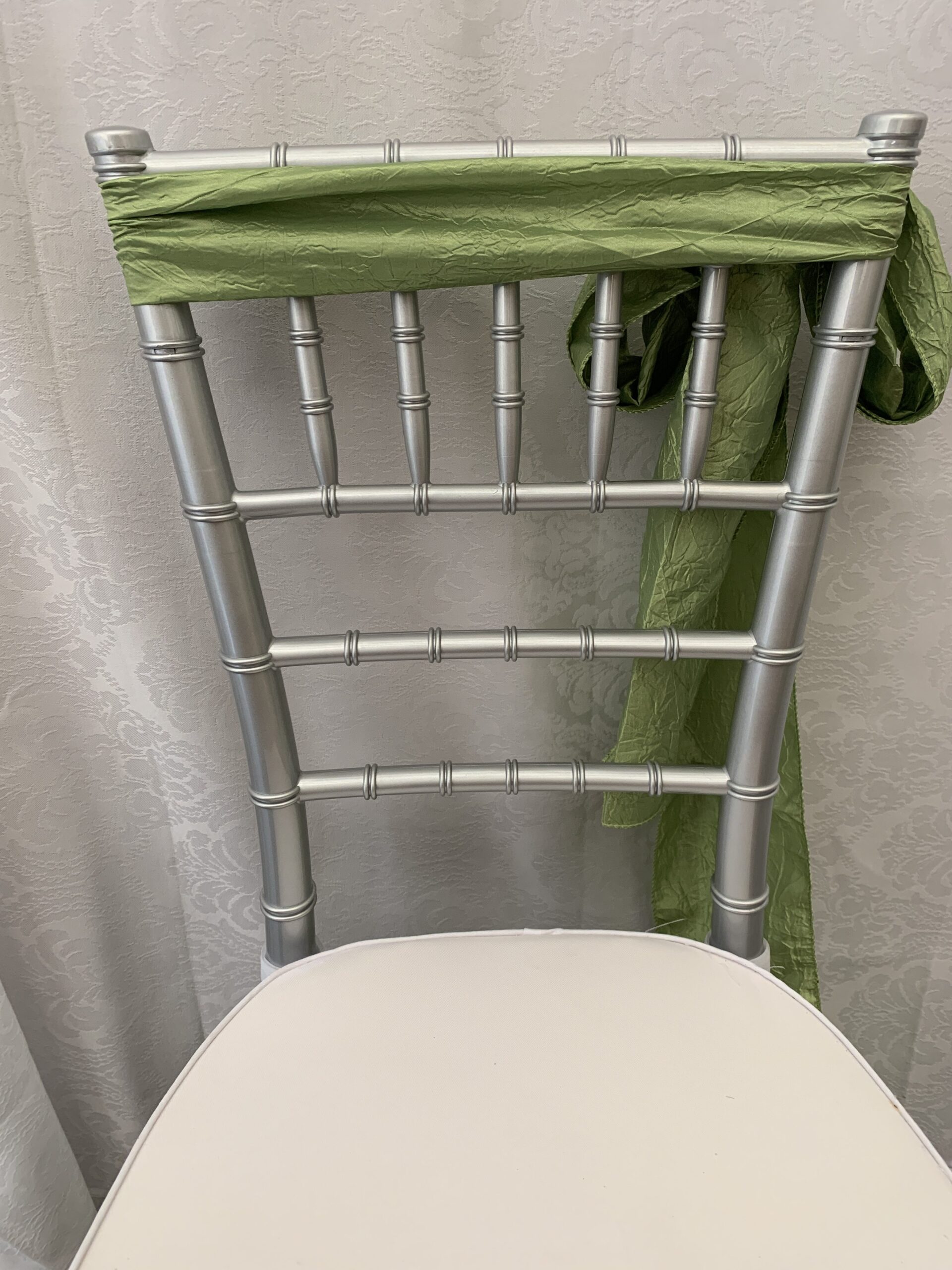 PEAR-GREEN-CRUSHED-TAFFETA-CHAIR-SASH-e1579190800365.jpg