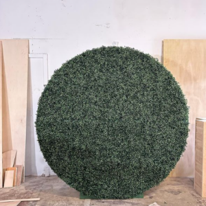 7ft Round Grass Hedge Wall